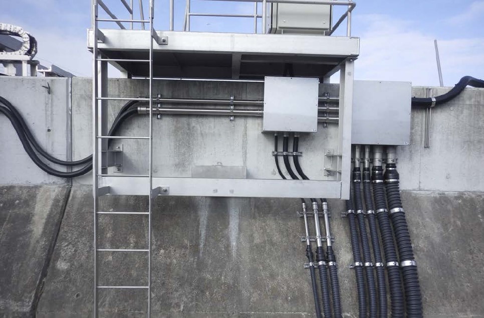 要害浦胸壁（陸閘）災害復旧外電気配線工事